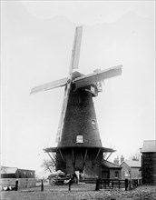 Rayleigh windmill, Essex, 1907