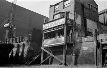 The Prospect of Whitby, 57 Wapping Wall, Shadwell, London, c1945-c1965