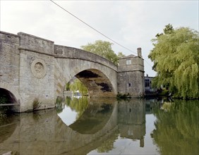 Ha'penny Bridge, Lechlade, Gloucestershire, 2000