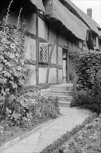 Anne Hathaway's cottage at Shottery, Warwickshire, c1945-c1965