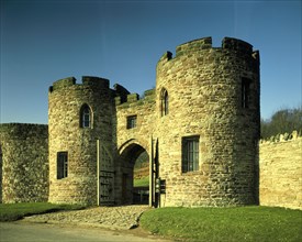Gatehouse, Beeston Castle, Cheshire, 1987
