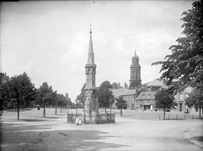 View of the Horsefair Cross, Banbury, Oxfordshire, c1860-c1922