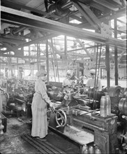 Machine worker, Cunard Shell Works, Birkenhead, Merseyside, 1917