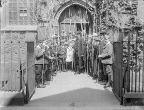 Beating the Bounds ceremony, St Michaels Church, Cornmarket Street, Oxford, Oxfordshire, 1914
