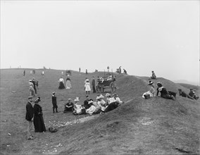 Picnickers enjoying a bank holiday lunch, Uffington Castle, Oxfordshire, 1900
