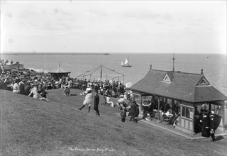 Holidaymakers at Herne Bay, Kent, 1890-1910