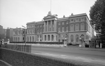 Imperial Court, 225 Kennington Lane, Lambeth, London, c1945-1980