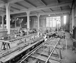 Manufacturing aircraft, Waring & Gillow, Hammersmith, London, 1914-1918