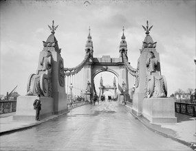 Hammersmith Bridge, Hammersmith, London, c1887-1905