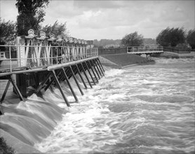 Caversham New Weir, Caversham, Reading, Berkshire, 1883