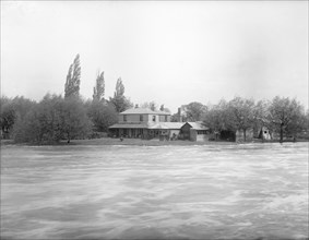 Caversham Weir, Caversham, Reading, Berkshire, 1883