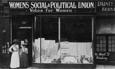 The WSPU shop at No 39 West St, Reading, Berkshire, July 1910. Artist: Unknown