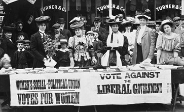 Suffragettes campaigning during a by-election, c1910. Artist: Unknown