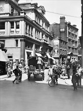 Leadenhall Street looking west, City of London, before 1933. Artist: George Davison Reid