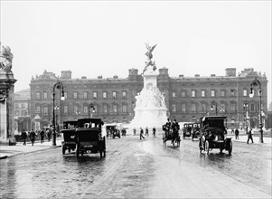 Buckingham Palace and the Mall, London, 1910. Artist: Unknown