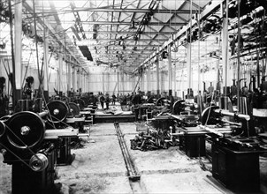 Machine shop in the Argyll car factory, Glasgow, c1899-c1930. Artist: Unknown