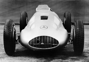 1939 Mercedes 1.5 lite racing car, (c1939?). Artist: Unknown