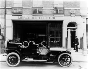 1907 Mercedes-Mixte Touring car, 1907. Artist: Unknown