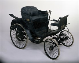 1898 Benz Velo 3hp car. Artist: Unknown