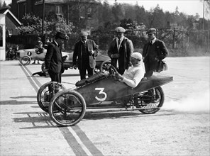 A 1914 Morgan at the starting line of a race, (1914?). Artist: Unknown
