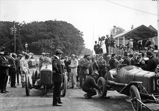 Competitors at the Isle of Man TT, 1914. Artist: Unknown