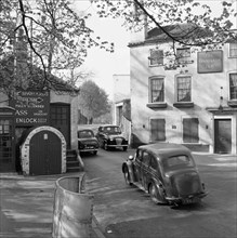 Spaniards Inn, Spaniards Road, Hampstead Heath, London, 1960-1965