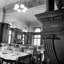 Dining room, Great Central Hotel, 222 Marylebone Road, London, 1970