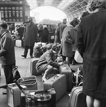Passengers at Victoria Station, London, 1960-1972