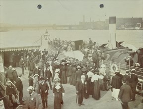 Passengers boarding the London Steamboat Service, River Thames, London, 1905. Artist: Unknown.