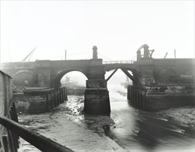 Railway bridge across Deptford Creek, London, 1913. Artist: Unknown.