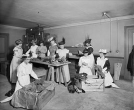 Packing socks for the troops, Westminster Palace Hotel, Westminster, London, 1915