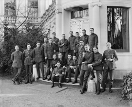 Convalescing airmen, Shirley Park, Shirley Road, Shirley, London, December 1917