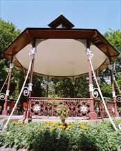 Bandstand, Town Gardens, Old Town, Swindon, Wiltshire, 2006