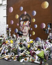 Tribute to David Bowie, Tunstall Road, Brixton, London, January 2016
