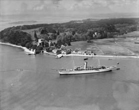 Montague Grahame-White's steam yacht 'Alacrity' and Brownsea Island, Dorset, from the east, 1933