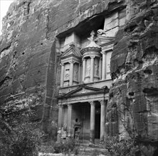 The Treasury (Al-Khazneh), Petra, Jordan