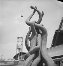 Root Bodied Forth', sculpture by Mitzi Cunliffe, Festival of Britain, South Bank, London, 1951
