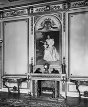 Dining room fireplace, Bath House, 82 Piccadilly, London, 1911