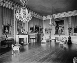 Yellow Drawing Room, Bath House, Piccadilly, London, 1911