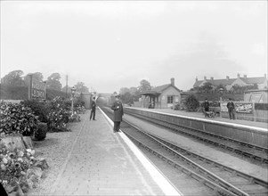 Long Hanborough Railway Station, Oxfordshire, 1920