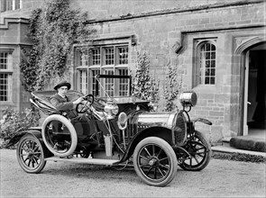 Chenard Walcker motor car, Farnborough Grange, Farnborough, Warwickshire, 1906