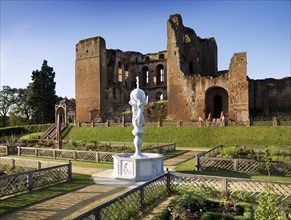 Elizabethan Garden, Kenilworth Castle, Warwickshire, 2008