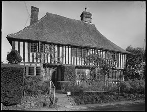 Priest's House, Small Hythe Road, Small Hythe, near Tenterden, Kent, 1955