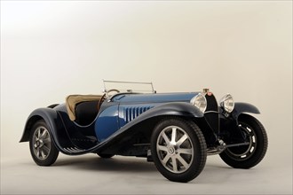 Bugatti type 55 1932. Artist: Simon Clay.