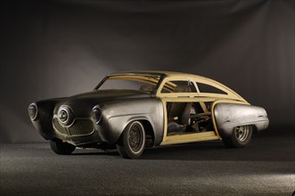 Studebaker custom 1961 - Unfinished project. Artist: Simon Clay.