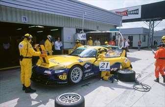 1999 Chrysler Viper,fia gt silverstone 500, in pits. Artist: Unknown.