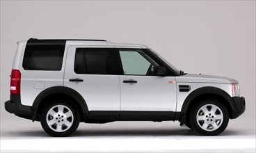 2004 Landrover Discovery. Artist: Unknown.
