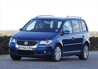 2006 Volkswagen Touran Tdi Sport Artist: Unknown.