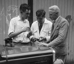 Austin 7 at Brooklands on the day of Leon Cushman's speed record attempt, 8 August 1931. Artist: Bill Brunell.