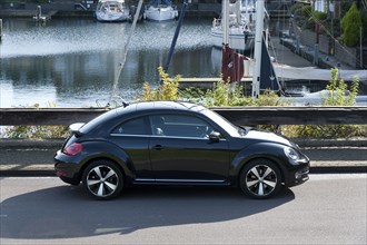 2012 Volkswagen Beetle Artist: Unknown.
